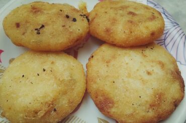 Suji se bnaiye fuli fuli Kachouriya.. simple and healthy recipe for breakfast..