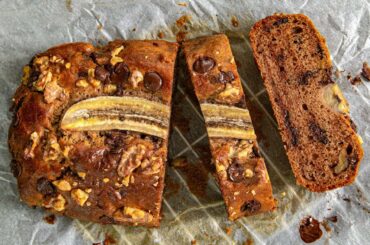 EASY VEGAN BANANA BREAD | THE HAPPY PEAR