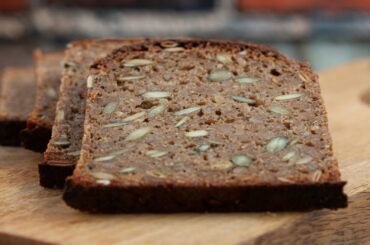 Danish RYE BREAD recipe - 100% sourdough rye bread recipe - Smørrebrød