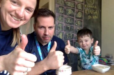 FAMILY BREAKFAST SMOOTHIE BOWLS: family breakfast ideas that are simple and quick