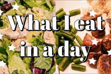 What I eat in a day at college (kind of healthy) (VLOGMAS DAY 9)