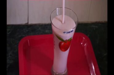 केले का शेक | Banana Shake Recipe | Healthy Yummy Smoothie | Great Breakfast Drink