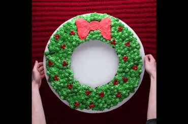 7 Winter Themed Cupcake Cakes for this Holiday Season Christmas Dessert Recipes