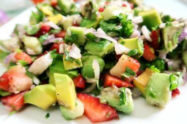 Avocado  Salad recipe | Avocado Strawberry Salsa a healthy salad for weight loss