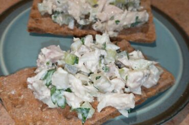 How to make quick and easy delicious 😋👌  and healthy chicken salad