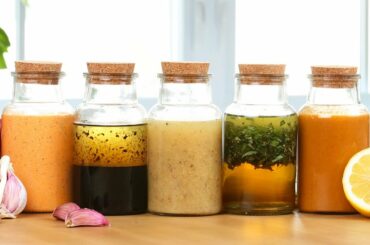 5 EASY Salad Dressings