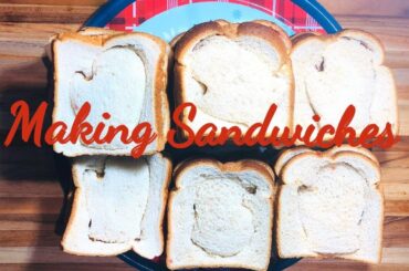 Peanut butter blossoms | MomLife |Packing lunches#PeanutButterBlossoms#MomLife#Baking#LunchIdeas