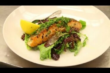 Herb-Crusted Salmon Salad : Healthy Recipes
