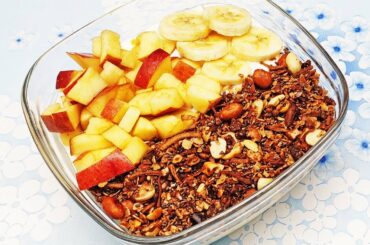 Fruity Granola Yogurt Bowl for Quick Breakfast | Yogurt and Granola Breakfast | Yogurt Bowl Recipe