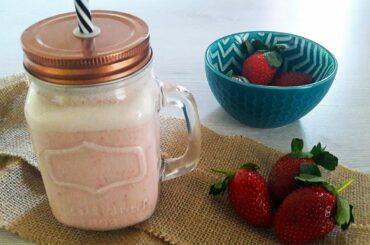 Banting Strawberry Smoothie | Low Carb Smoothie Recipe