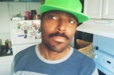 Man VS Salad. Episode 20 PART 1. How to make a super delicious healthy salad