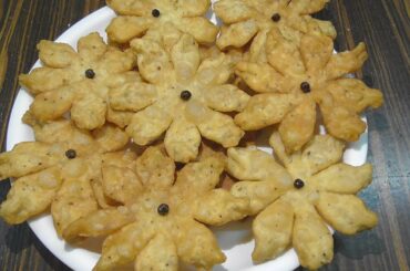 ఇలా sunflower స్నాక్స్ ఎప్పుడైనా చేసారా //Crispy Maida Snacks//Snack Recipes In Telugu