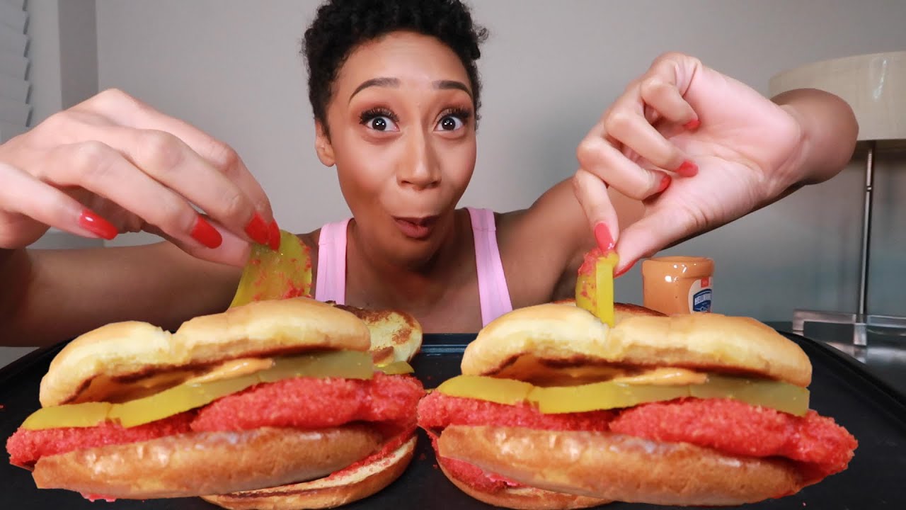 BEST EVER HOT CHEETO CHICKEN SANDWICH BEST EVER HOT CHEETO CHICKEN SANDWICH