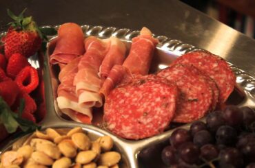 Healthy, Easy, Meat & Cheese Party Tray Ideas : Diverse Dishes