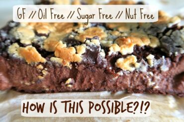 Diet Friendly Chocolate Fudge Cake Recipe // So healthy you can eat it for breakfast!