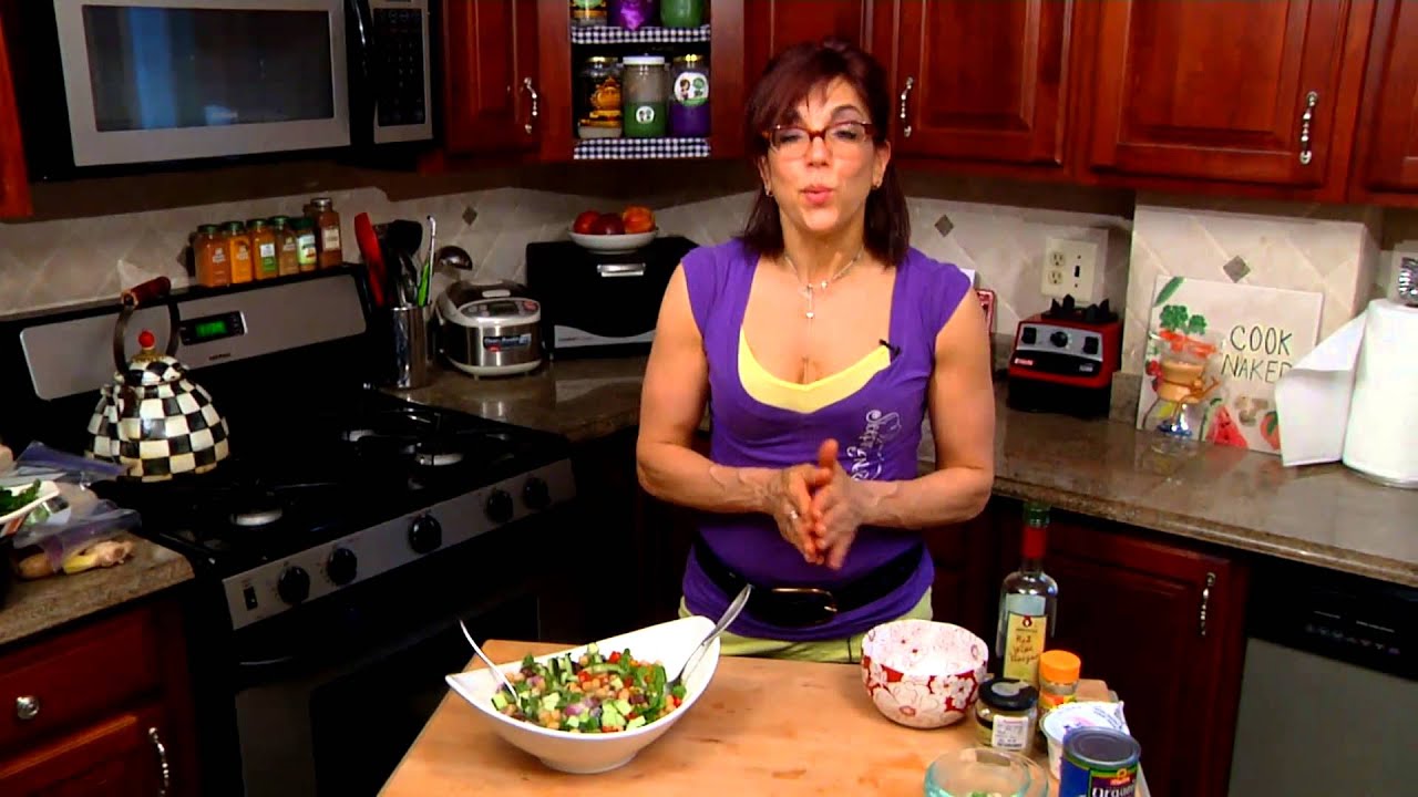 How to Make Greek Chickpea Salad : Healthy Sandwiches & Easy Sides How to Make Greek Chickpea Salad : Healthy Sandwiches & Easy Sides