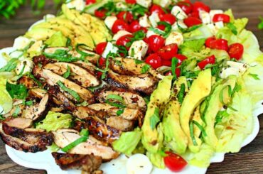 This Marinated Chicken and Avocado Salad is TO DIE FOR!!!!