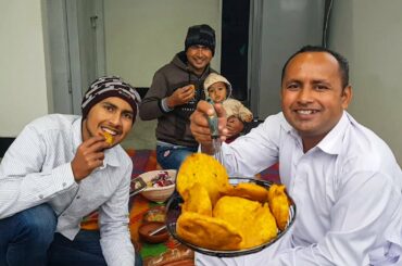 Aloo Pakora l Aloo Pakodi l Rainy Day Snacks Routine | Mubashir Saddique | Village Food Secrets