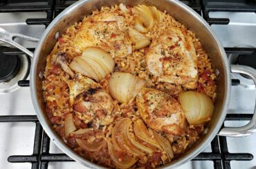 How To Make Arroz Con Pollo | Mexican Style Chicken And Rice Recipe | One Pan Meal Idea