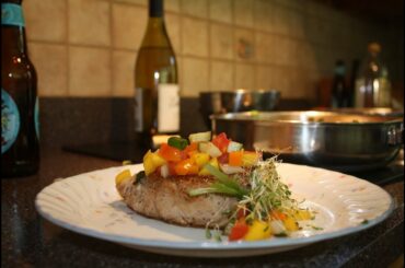 Frugal Healthy Recipes: Pan-Seared Tuna w/ Mango Salso