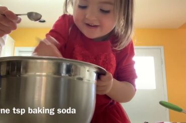 Lakes Makes Healthy (ish) Banana Bread