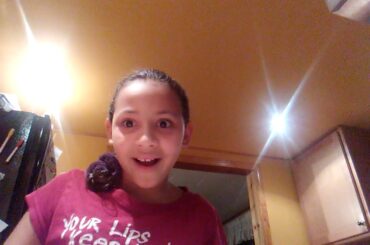 Making my favorite midnight snack🍓🍦