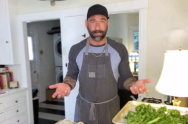 Create easy and healthy meal prep with a little help from Trader Joe's.