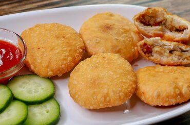 Aloo Kachori Recipe | Aloo Puri | Easy Potato Snacks Recipe | Evening Snacks | Toasted