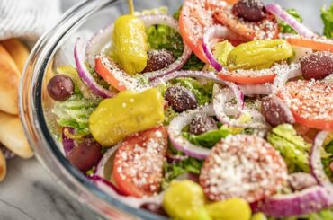 How to Make Copycat Olive Garden Salad Dressing