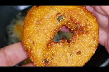 Instant Breakfast Recipe Bread Medu Vada | Bread Vada | Quick Medu Vada | Vada