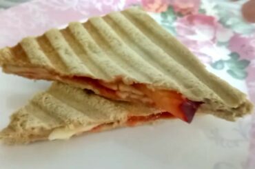 Grilled Fruits Sandwich / Kids Lunchbox Recipes / #benittasfoodbook