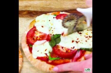 Margherita Pita Bread Pizza Recipe