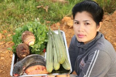 Cooking soup Fish With Vegetable Recipe - Cook healthy Recipes - Village Food Factory