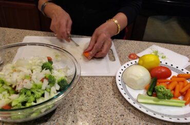 Healthy Salad in 5 minutes, carrots, onions, cucumbers, olive oil, pink Himalayan salt, broccoli