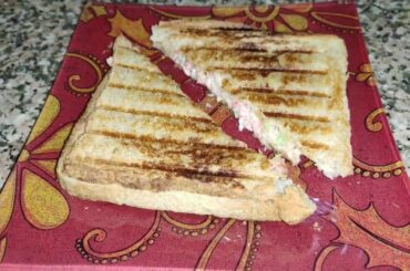 Veg Sandwich Recipe in 2 min || Capsicum Carrot Veg Sandwich || Easy Recipe With Me