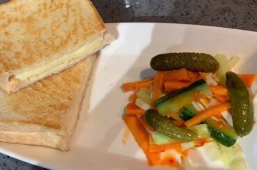 Tomato cheese melts sandwich| Simple & quick sandwich recipe