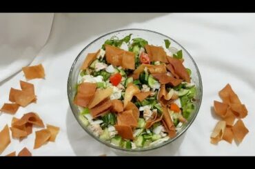 How To Make Fattoush Salad / Traditional Lebanese Healthy Salad / Chicken Fattoush Salad Recipe