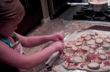 Easy Homemade Pizza Recipe for Rosemary Potato Bacon Pizza : Healthy Recipes