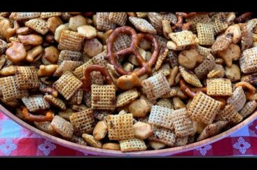 CRUNCHY RANCH PARTY SNACK MIX!!  PERFECT FOR SUPERBOWL!!