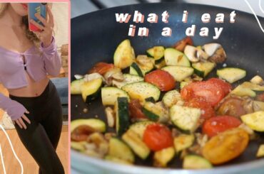 WHAT I EAT IN A DAY! Easy, veggie filled recipes 🥕
