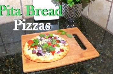 Healthy Cooking // Pita Bread Pizzas