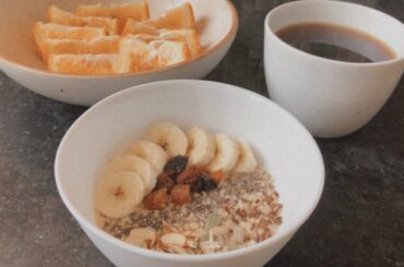 Healthy breakfast | Banana oats with dried fruits and nuts | no cooking required