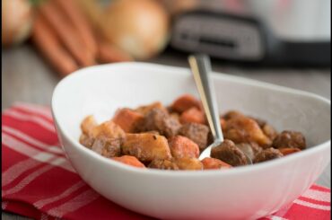 Classic Slow Cooker Beef Stew Recipe
