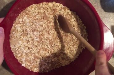 Making home made Granola Bars (Peanut Butter & Dark Chocolate)