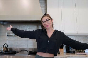 How To Make My Famous Bagel Breakfast  | Chantel Jeffries