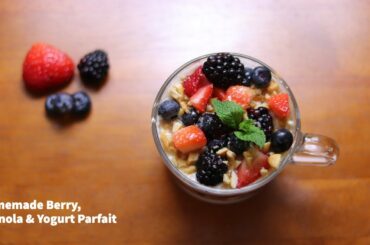 Homemade Berry, Granola & Yogurt Parfait / Healthy Breakfast / Dessert Recipe in English