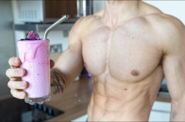 7 HEALTHY and EASY Smoothie Recipes (for building muscle & fat loss)
