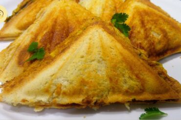 Bread Omelette Sandwich Recipe/ How to make Egg Sandwich by Meerabs kitchen