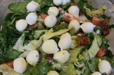 🥗Sun-Dried Tomatoes in Healthy Greens Salad with French Cheese &Cheeseballs 🥗