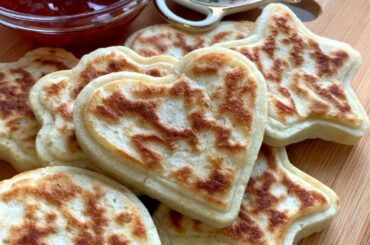 Homemade CRUMPETS recipe // Tasty Breakfast Recipe